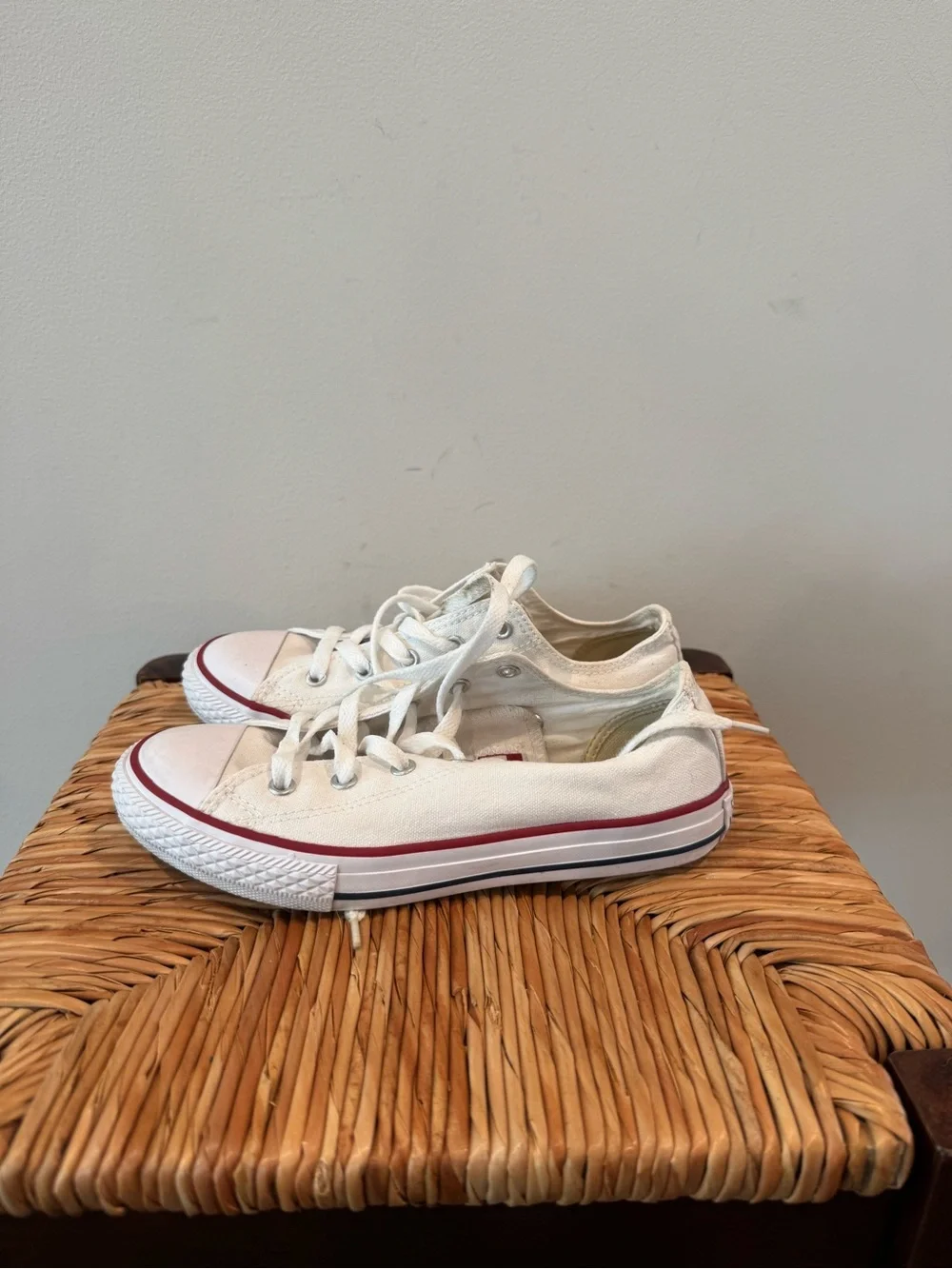 Kids Low-Top White Canvas Sneakers with Red Stripe Accent size 3